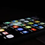 O papel da tecnologia na sociedade contemporânea