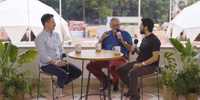 Encontro no Fronteiras do Pensamento debate “clube do burnout” e clones de IA - Imagem do artigo