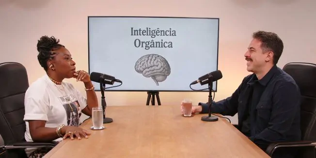 Cris Guterres destaca comunicação autêntica e utiliza IA contra a superficialidade digital