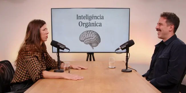 Roberta Martinelli e a Importância da Curadoria Humana na Era da Inteligência Artificial