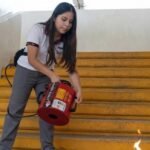 Imagem destacada – Adolescente cria extintor de incêndio que apaga fogo usando ondas sonoras