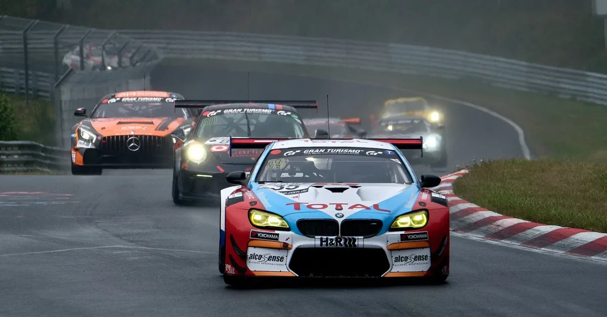 car-racing-4394450_1280